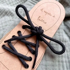 Zapatilla de madera