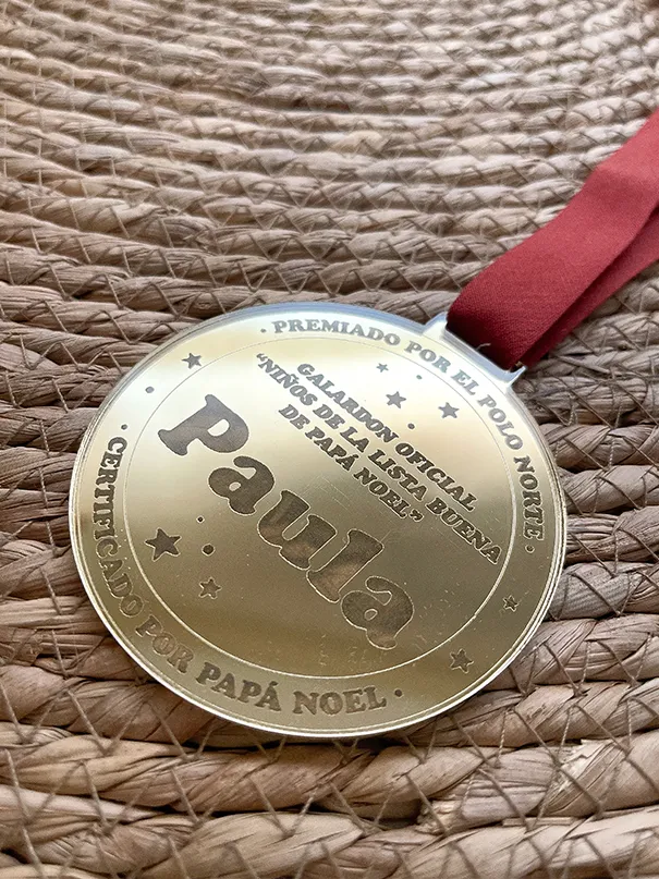 Medalla lista buena de Papá Noel